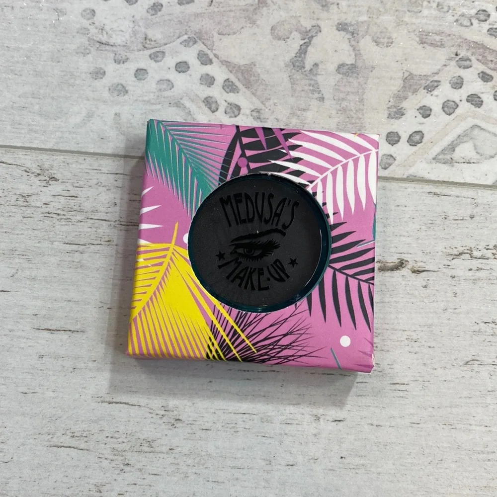 Medusa’s Makeup Bahamas Matte Eyeshadow Black